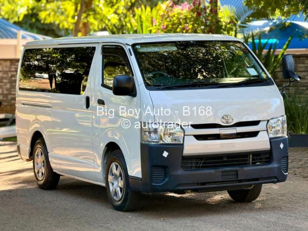 2018 - Toyota  Regius Ace