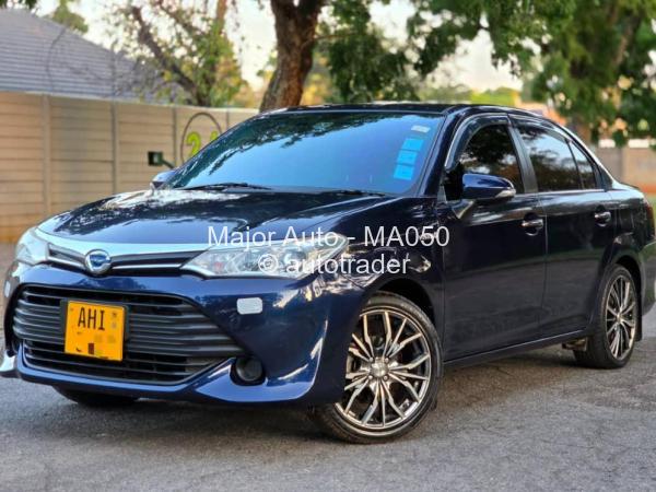 2016 - Toyota  Axio
