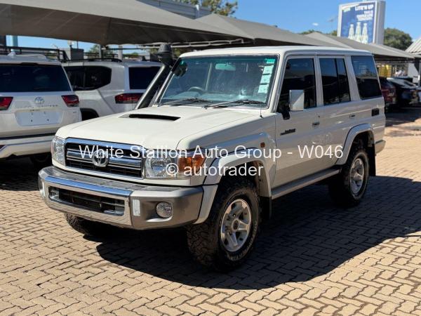 2023 - Toyota  Land Cruiser 76