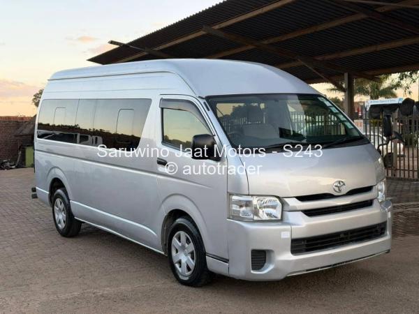 2017 - Toyota  Hiace