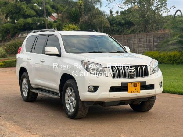 2012 - Toyota  PRADO VX
