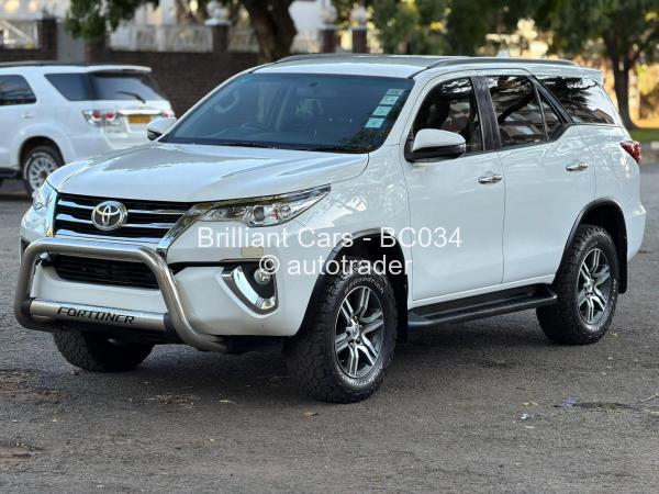 2018 - Toyota  Hilux