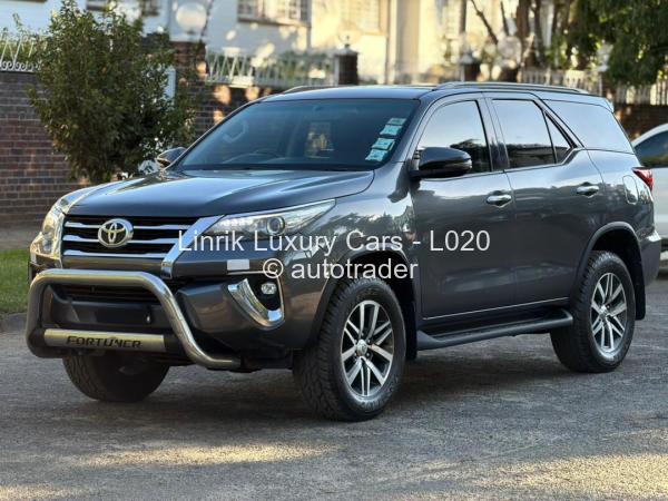 2019 - Toyota  Fortuner