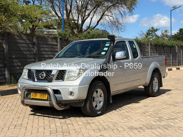 2012 - Nissan  Navara