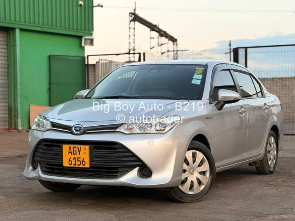 2016 - Toyota  Axio