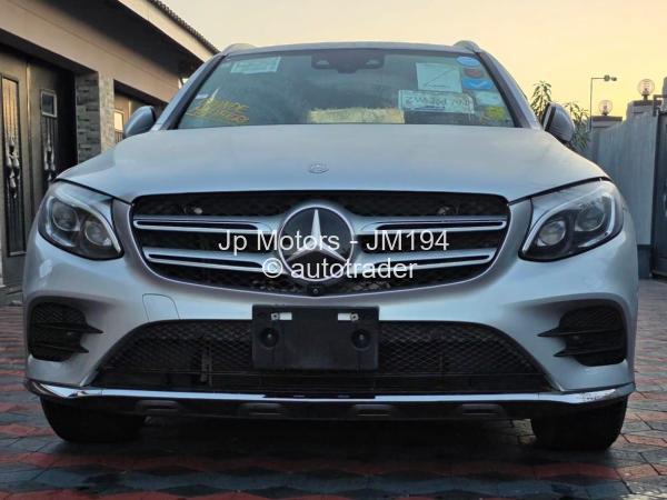 2017 - Mercedes Benz GLC
