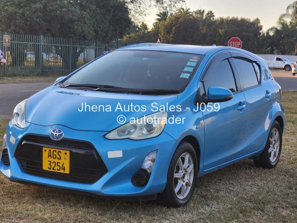 2016 - Toyota  Aqua