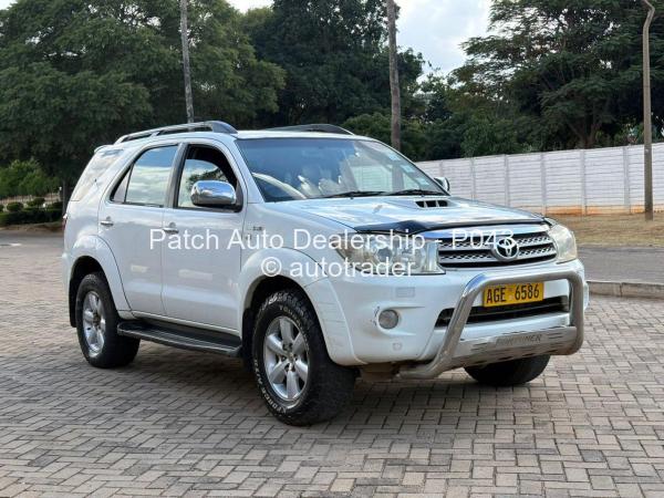 2006 - Toyota  Fortuner