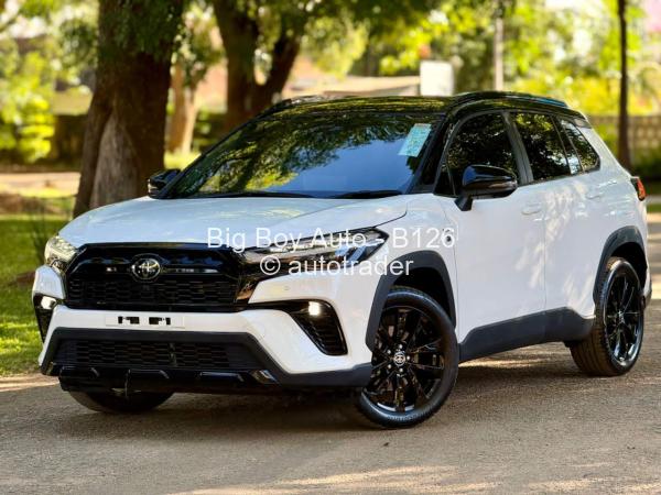 2025 - Toyota  Corolla Cross