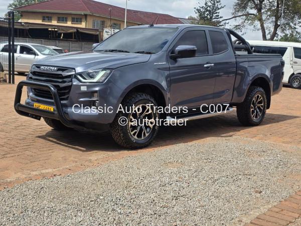 2014 - Isuzu  D-Max