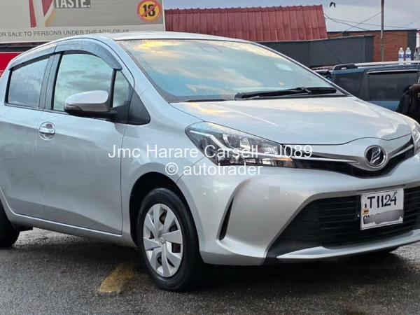 2017 - Toyota  Vitz