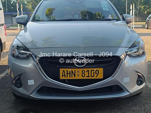 2017 - Mazda  Demio