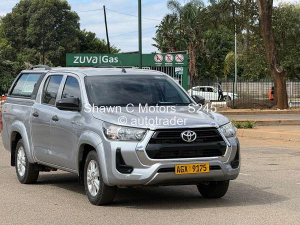 2020 - Toyota  Hilux
