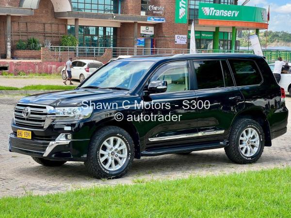 2019 - Toyota  Land Cruiser 200