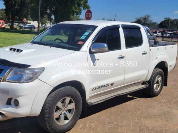 2011 - Toyota  Hilux