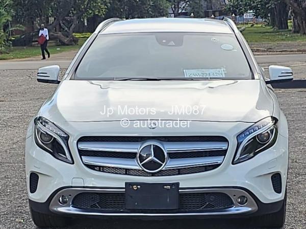2016 - Mercedes Benz GLA