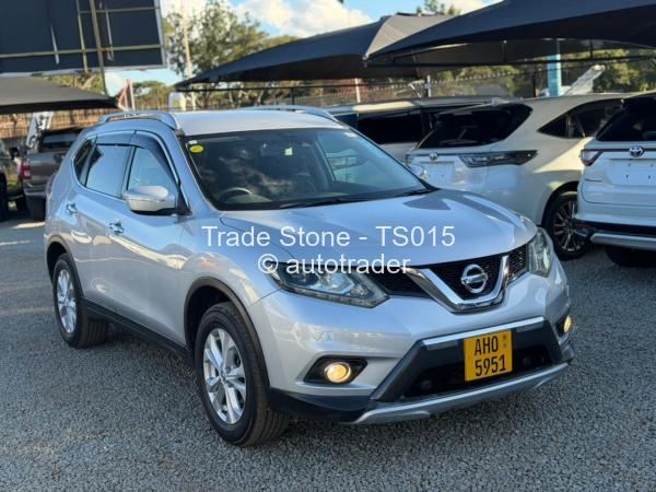 2016 - Nissan  X-Trail