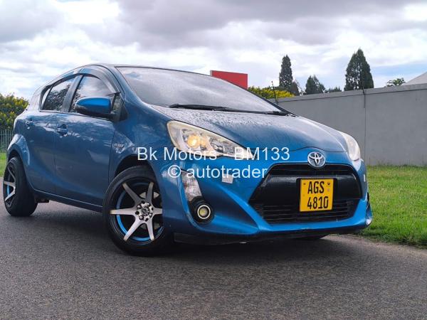 2015 - Toyota  Aqua