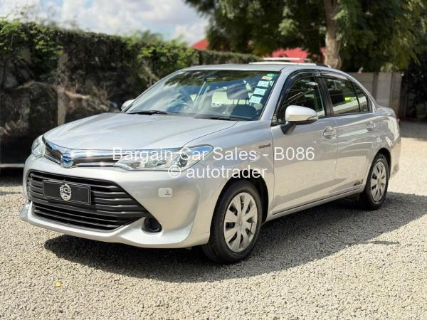 2017 - Toyota  Axio