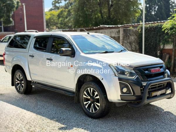 2018 - Isuzu  X - Rider