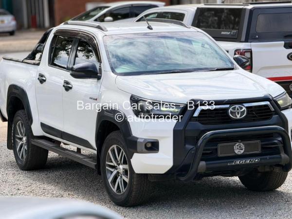 2019 - Toyota  Hilux