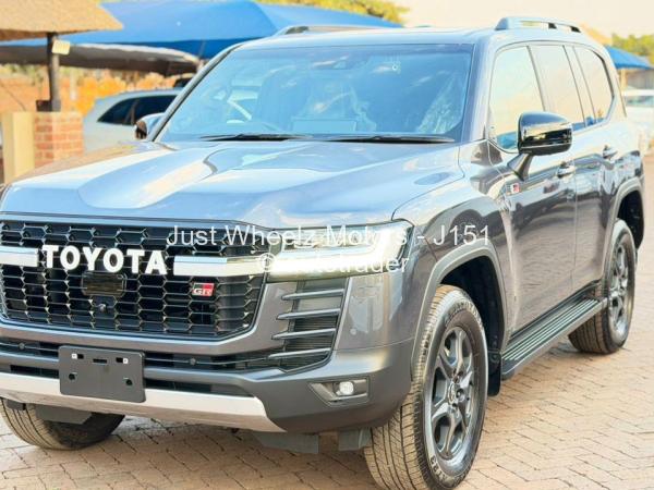 2023 - Toyota  Land Cruiser