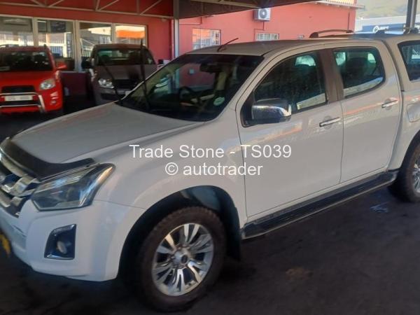 2017 - Isuzu  KB300