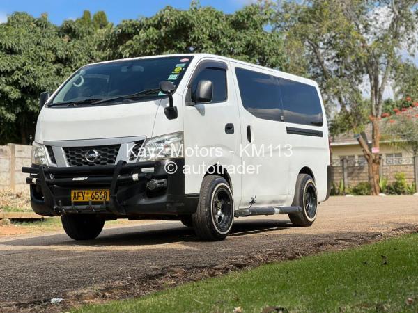 2015 - Nissan  NV350