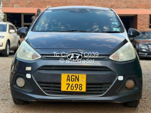 2013 - Hyundai  i10