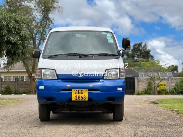 2018 - Mazda  Bongo
