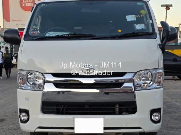 2018 - Toyota  Hiace