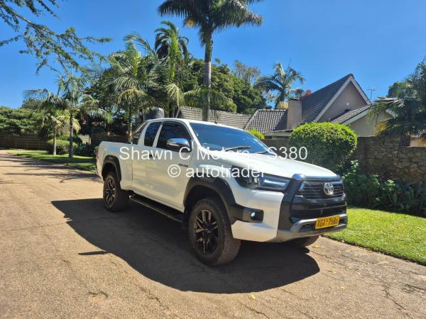 2024 - Toyota  Hilux