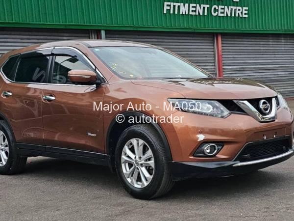 2016 - Nissan  X-Trail