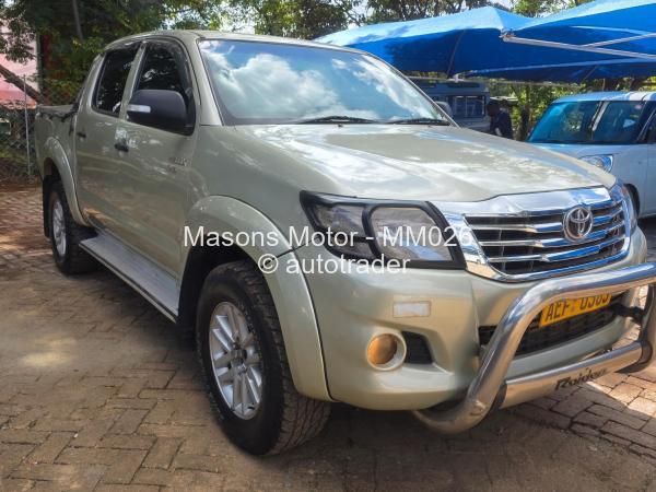 2016 - Toyota  Hilux