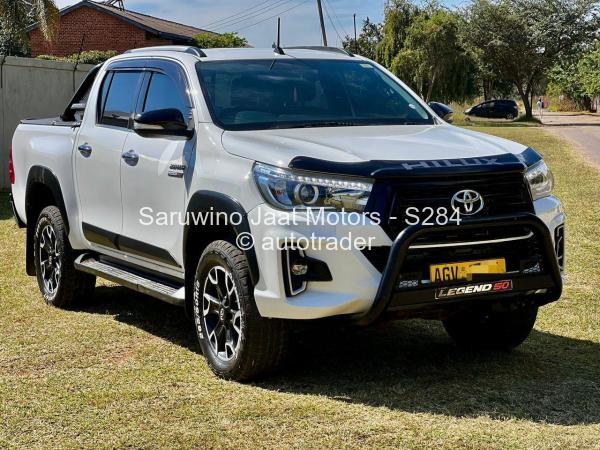 2020 - Toyota  Hilux