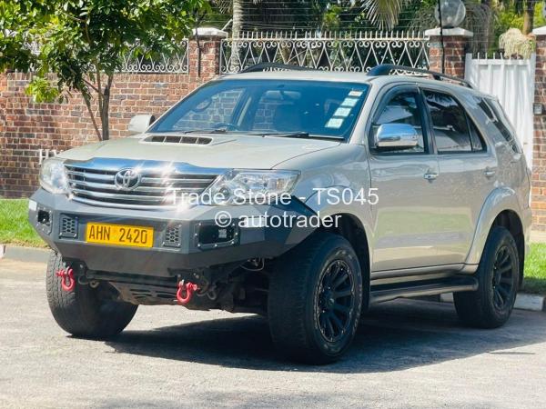 2013 - Toyota  Fortuner