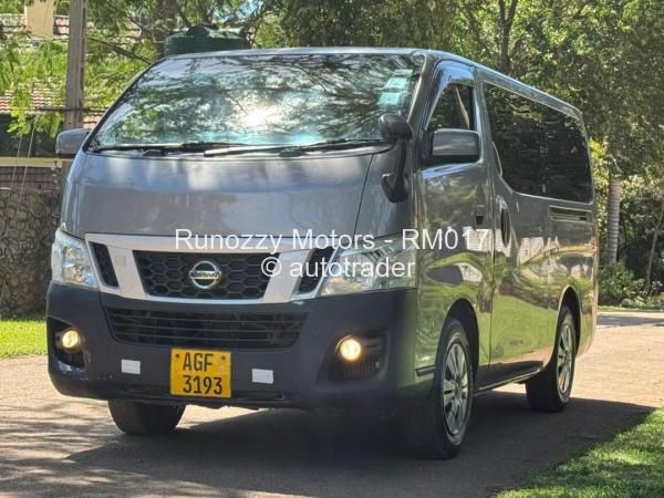 2016 - Nissan  NV350
