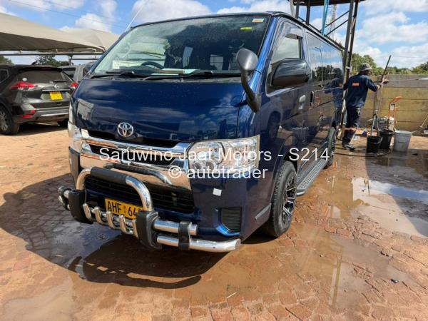 2017 - Toyota  Hiace