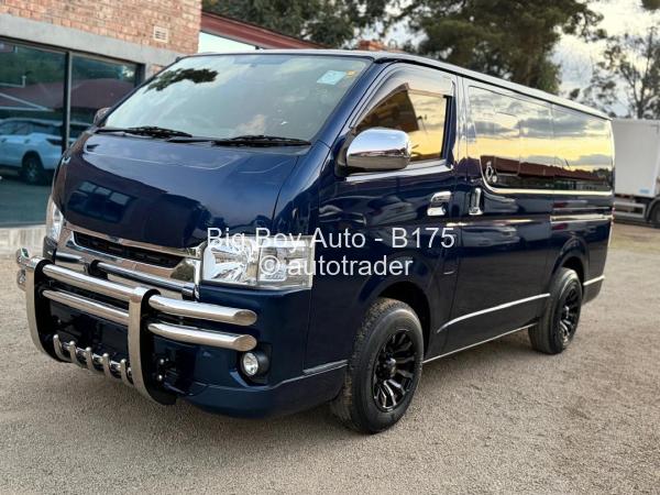 2017 - Toyota  Hiace