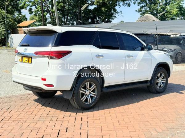 2018 - Toyota  Fortuner