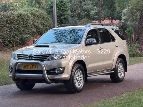 2013 - Toyota  Fortuner