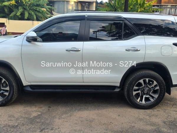 2023 - Toyota  Fortuner