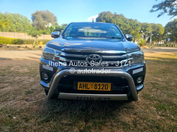 2016 - Toyota  Hilux