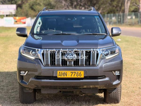 2020 - Toyota  Land Cruiser Prado