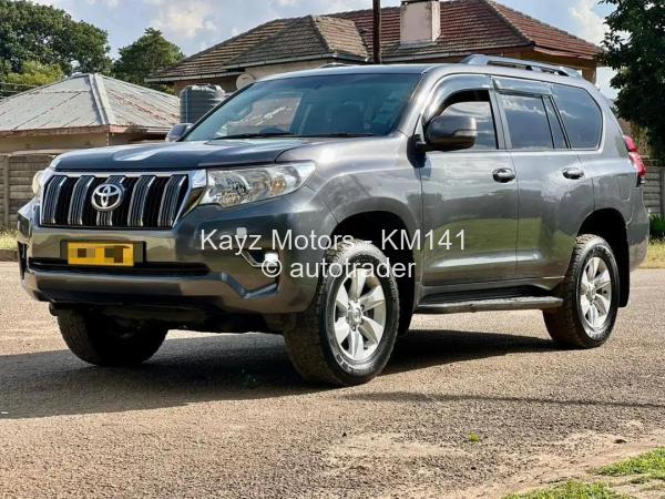2017 - Toyota  PRADO TX-L