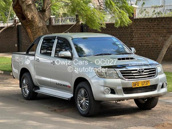 2013 - Toyota  Hilux