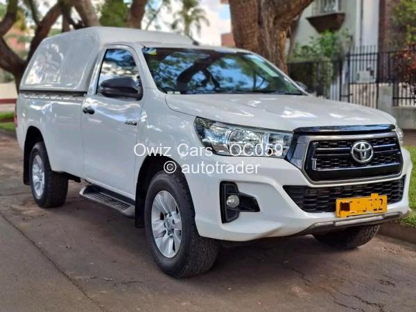 2018 - Toyota  Hilux