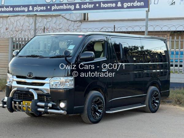 2017 - Toyota  Hiace