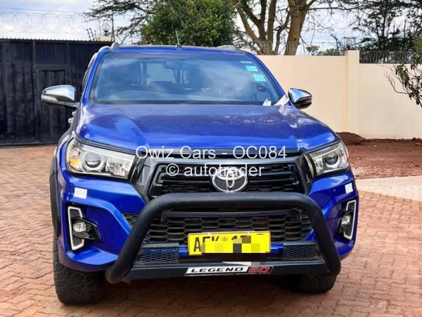 2021 - Toyota  Hilux
