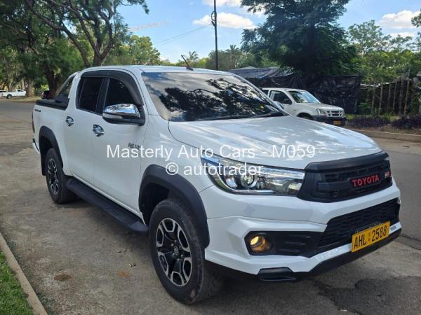 2020 - Toyota  Hilux